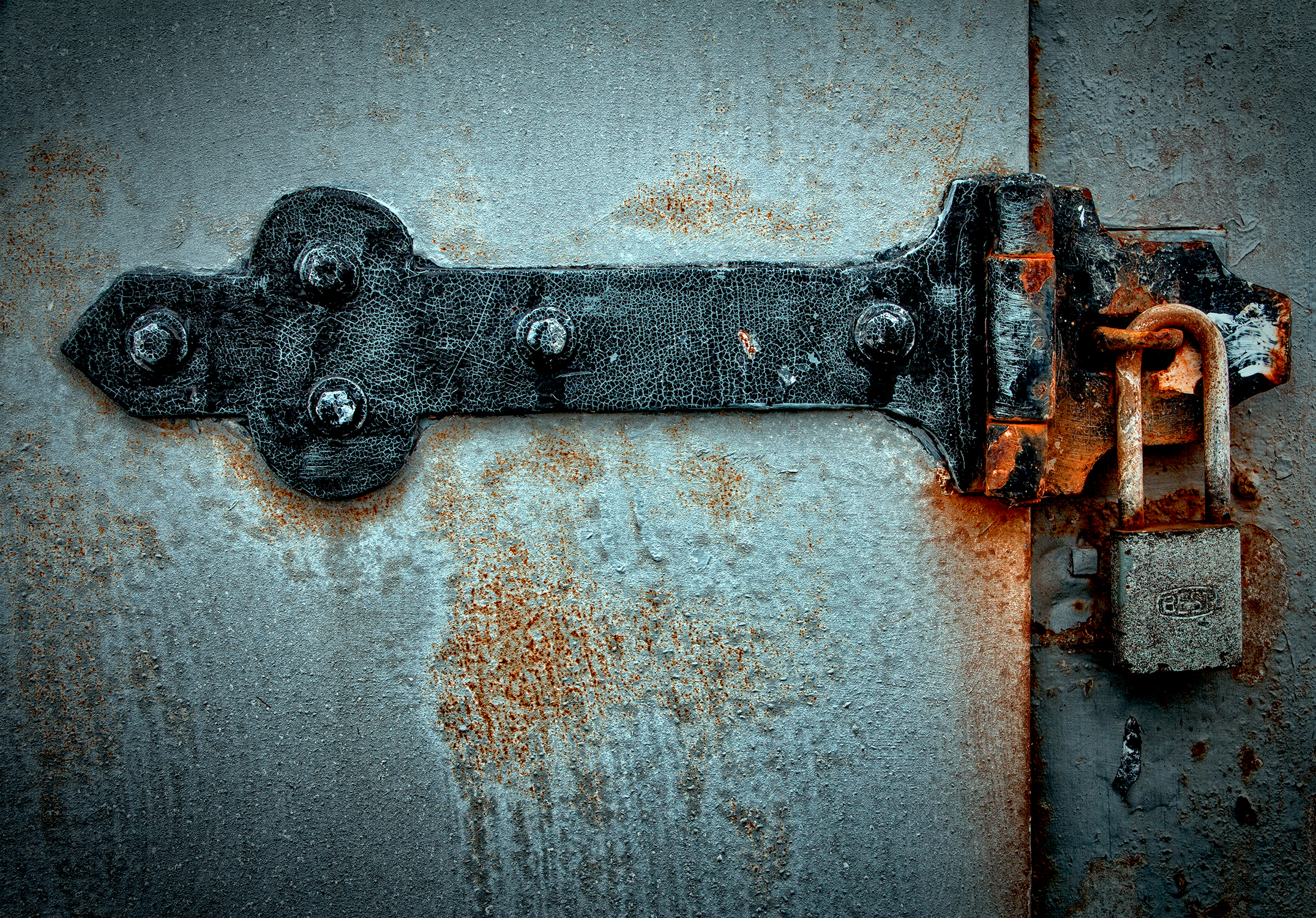 photo of rusty door